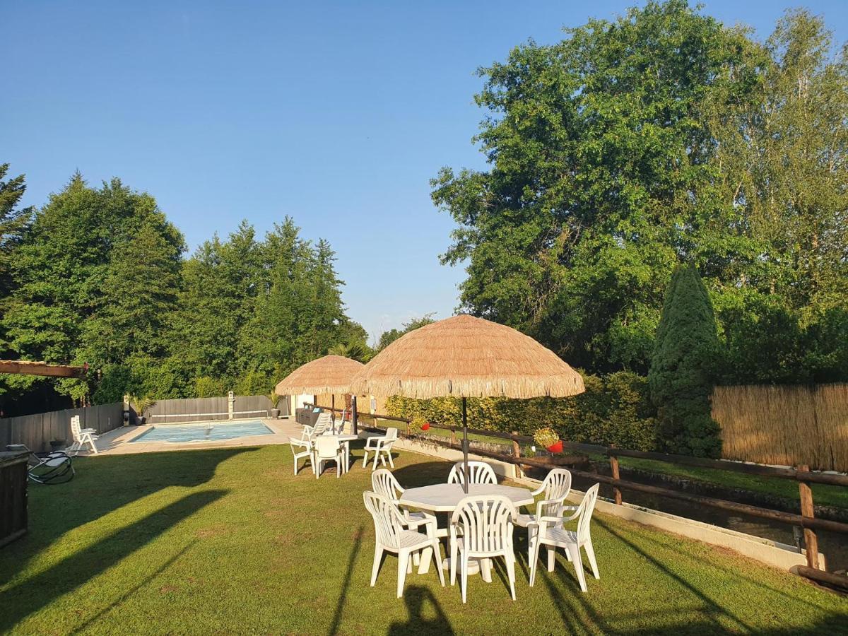 Luxury Safari Tents At Moulin Du Pommier Glamping & Camping Saulgond 외부 사진