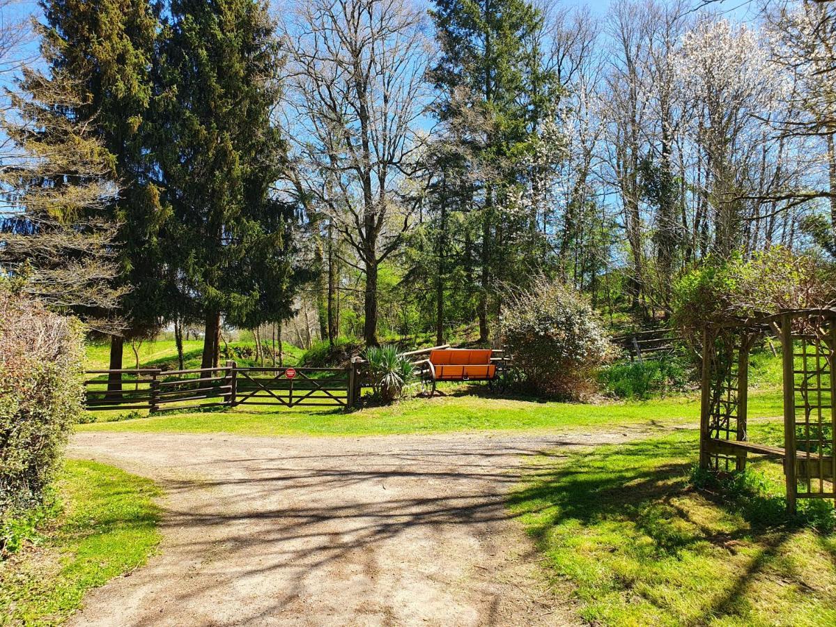 Luxury Safari Tents At Moulin Du Pommier Glamping & Camping Saulgond 외부 사진