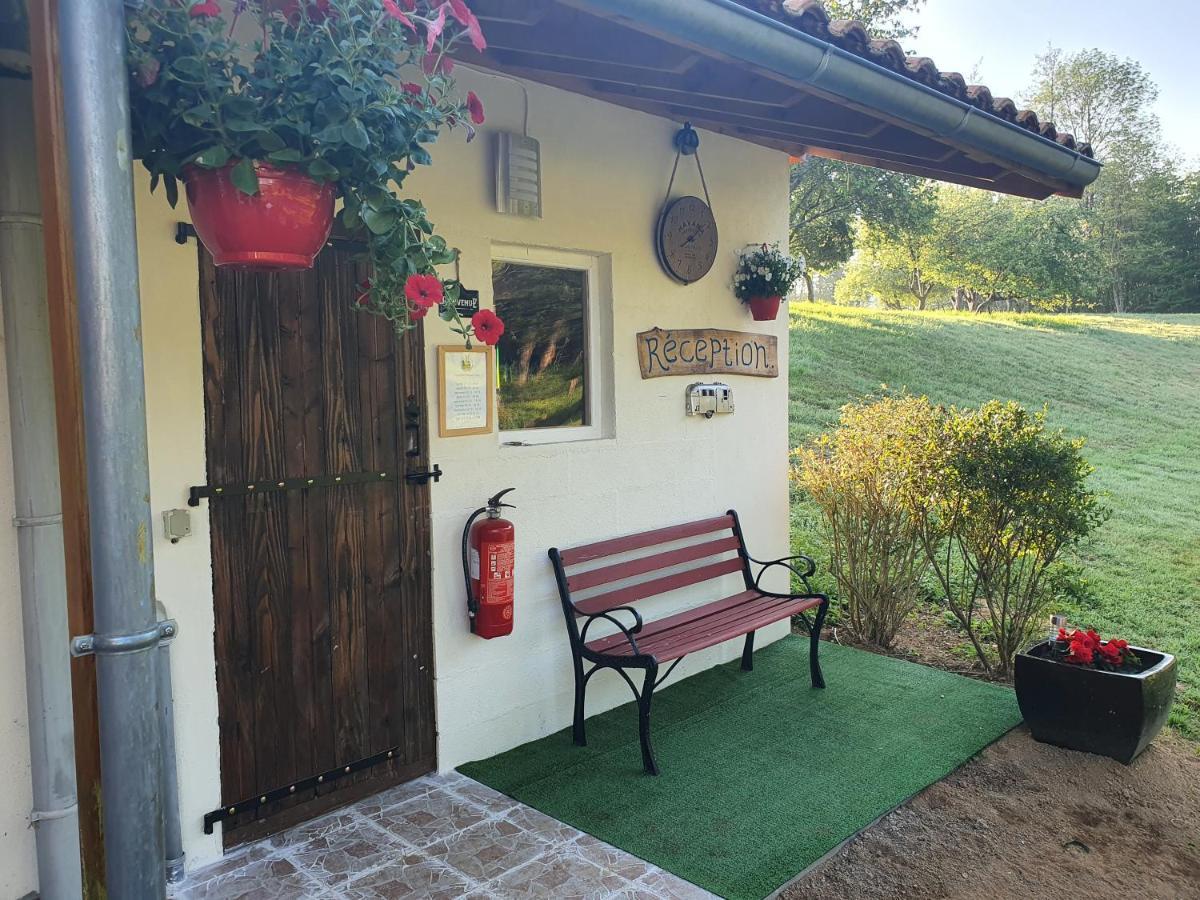 Luxury Safari Tents At Moulin Du Pommier Glamping & Camping Saulgond 외부 사진