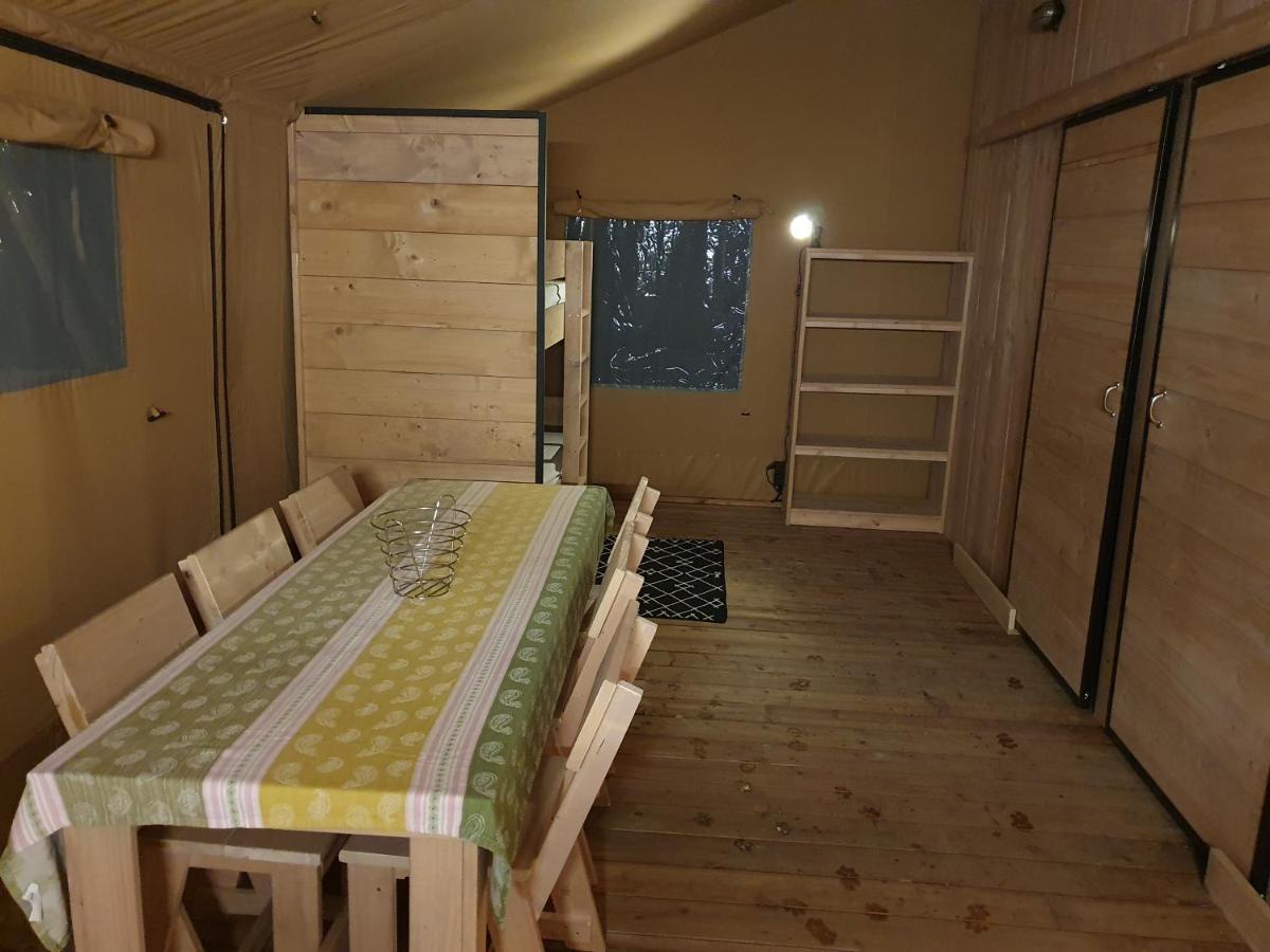 Luxury Safari Tents At Moulin Du Pommier Glamping & Camping Saulgond 외부 사진