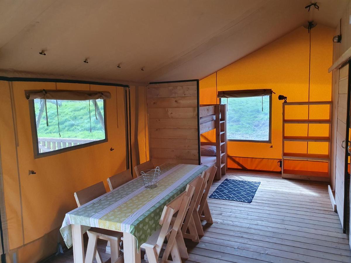 Luxury Safari Tents At Moulin Du Pommier Glamping & Camping Saulgond 외부 사진