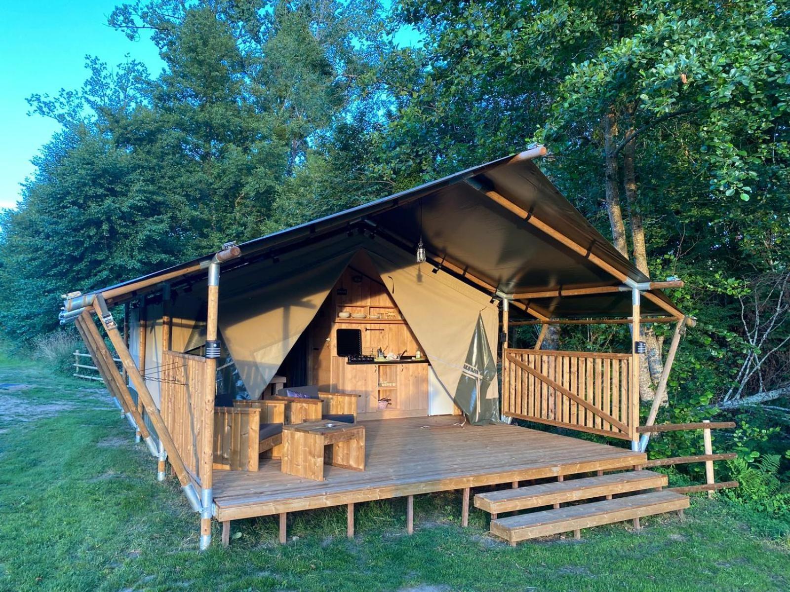 Luxury Safari Tents At Moulin Du Pommier Glamping & Camping Saulgond 외부 사진